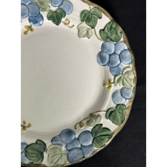 METLOX Poppy Trail Sculptured Blue Grape Vintage Salad Plate-7.5" - Picture 4 of 7